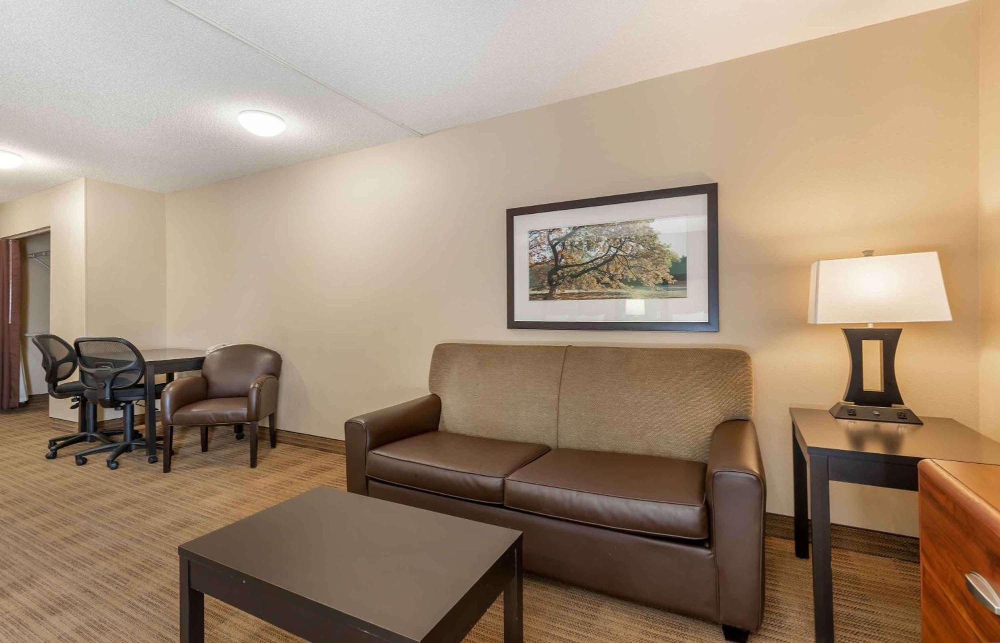 Extended Stay America Select Suites - Des Moines - West Des Moines Clive Экстерьер фото